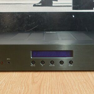 Cambridge Audio Topaz AM10 / Integrated Amplifier / Phono Stage / Black / HiFi